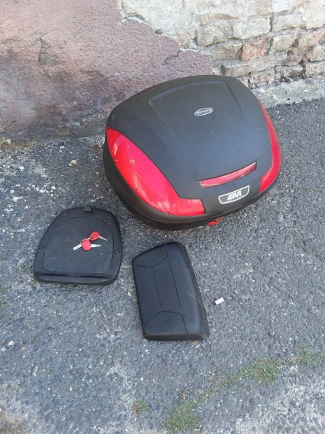 givi e470 sisaktartó doboz kompletten eladó