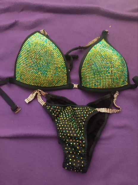 glamazon versenybikini