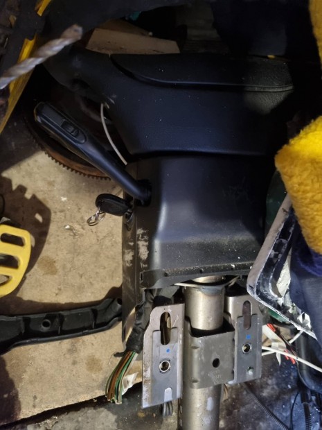 golf 4 1.6 benzineshez alkatresz elado