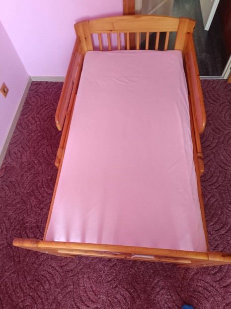 gyerekágy matraccal