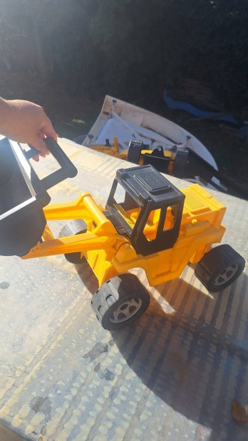 gyermek munkagpek elad