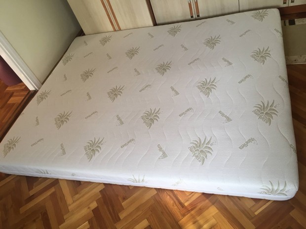 habszivacs matrac kkusszal 160x200