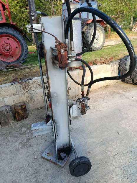 hasító méterfa hasító MTZ traktor zetor