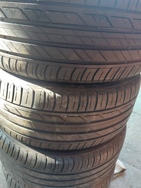 használt nyári gumi 225/45/17 6mm