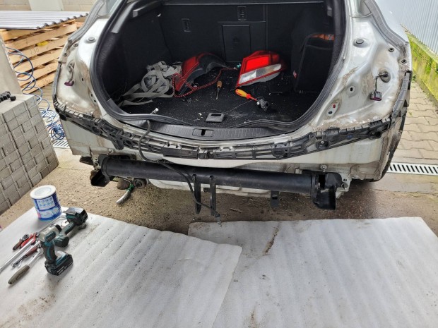 hátsó lökhárító merevítő gyári aluminium A Insignia