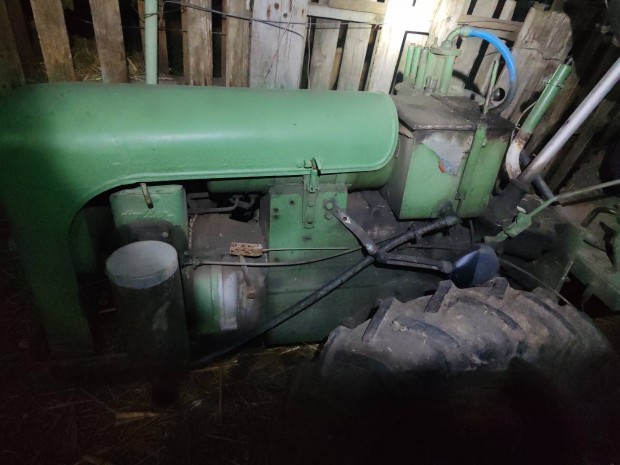 holder traktor elad�  4 kerek�! 