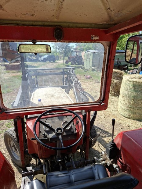 homlokrakods traktor