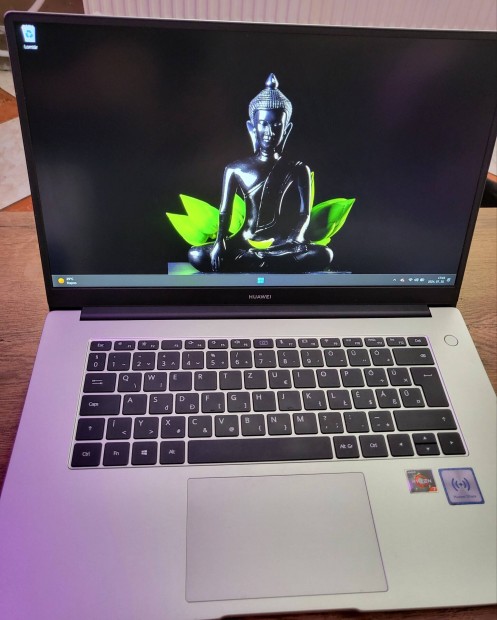 huawei matebook d15 r7