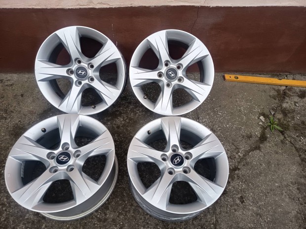 hyundai 5x114,3 16 col alufelni szett