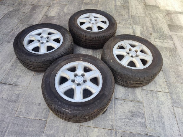 hyundai Tucson jszer tli gumis felni szett 235/60r16 2005-2009
