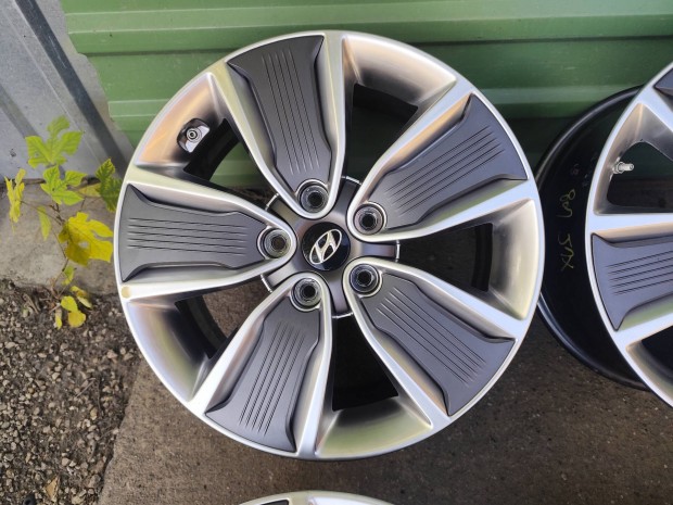 hyundai ioniq kona i30 gyári alufelni 5x114,3 17"