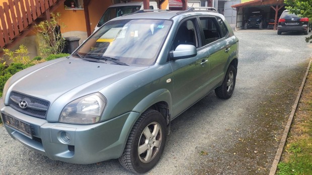 hyundai tucson 2.0 Benzines elad