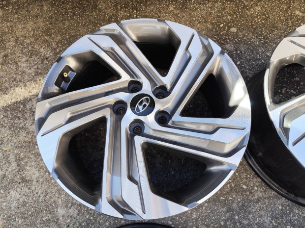 hyundai tucson Santa fe ioniq6 kia Sportage gyri 5x114,3 18"