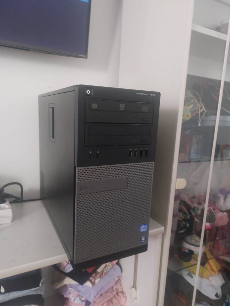 i5, 4GB RAM, 160GB HDD. Dell