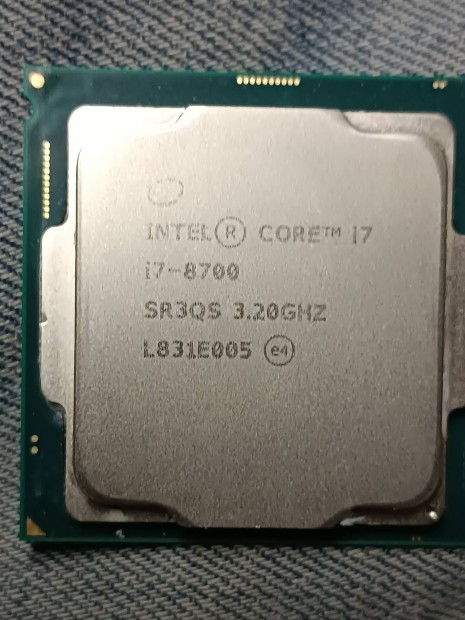 i7-8700 processzor 