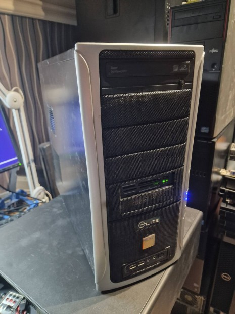i7 számítógép pc akár régebbi játékokra