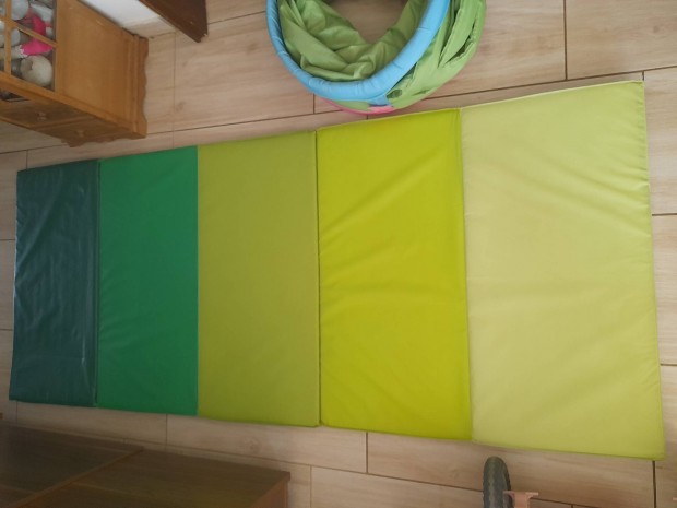 ikea busa bújócső mászóalagút és ikea plufsig tornamatrac