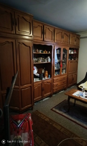 ikerh�z fele nagyon j� helyen.Biatorb�gyon.