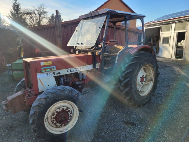 internacional 833a sszkerekes traktor elad