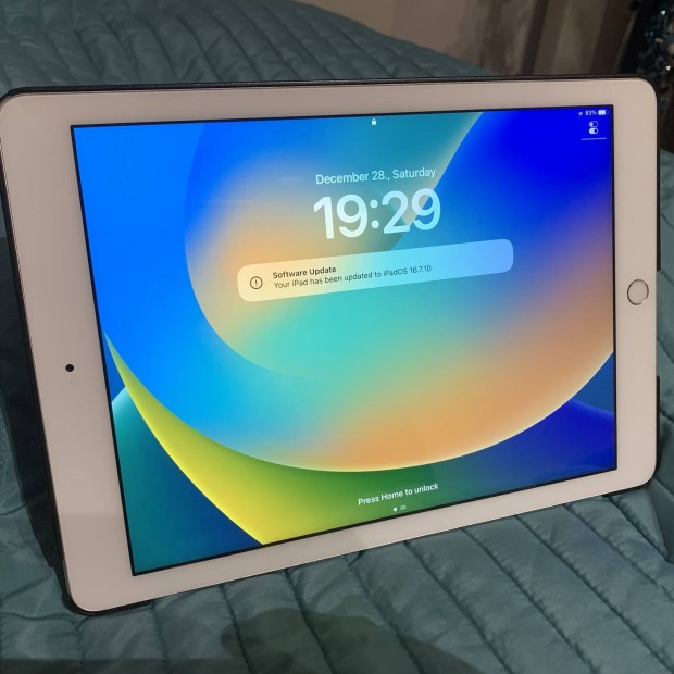 ipad 32gb (5. generci) 9,7" tokkal, dobozban