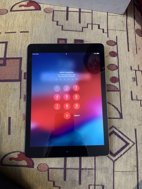 ipad Air a1475 Wi-fi Cellular 16GB Space Gray