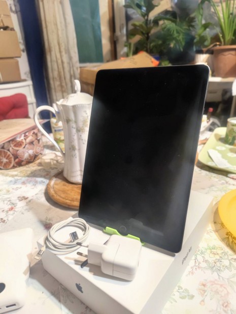 ipad air 3 (SIM kártyás verzió )eladó