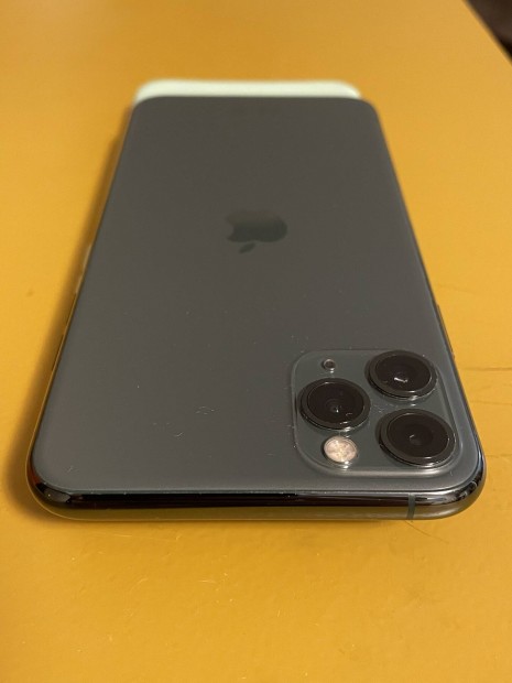 iphone 11 pro max 64GB krtyafggetlen