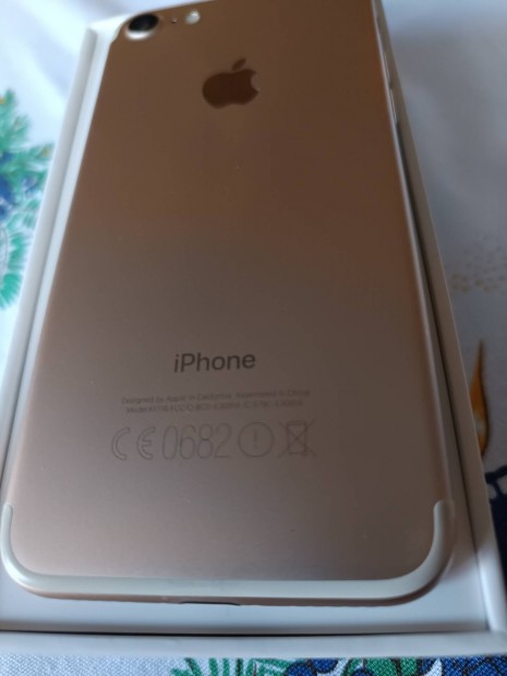 iphone 7 gold 32 GB mobil