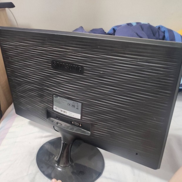 irodai monitor hibátlan (Samsung s22d300)