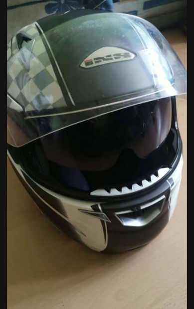 ixl felnyithatos napszem�veges buk�sisak 