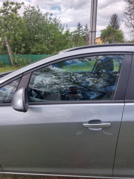 j astra bal első ajtó komplett karcmentes Z 179 szín szétszedve