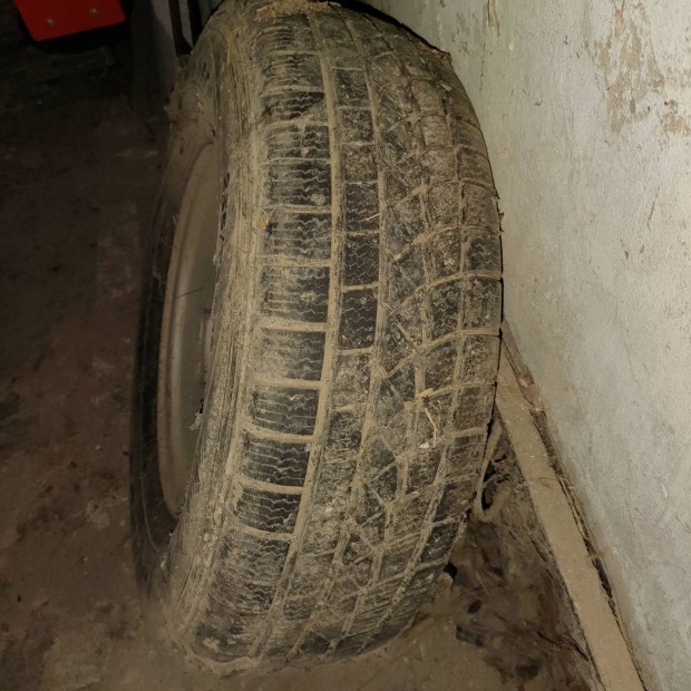 jap�n terepj�r� kerekek  Mitsubishi L200 