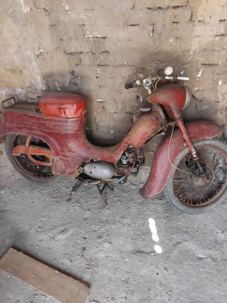 jawa 555 tusk