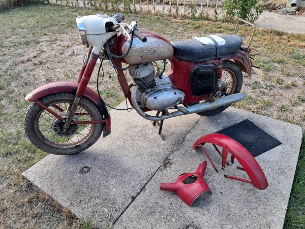 jawa 559 panelka alkatrészek