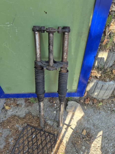jawa 634 első lengéscsillapitó