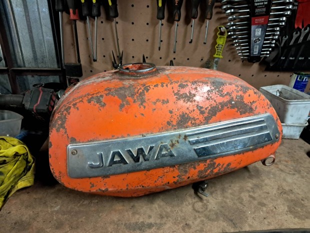 jawa 634 tank