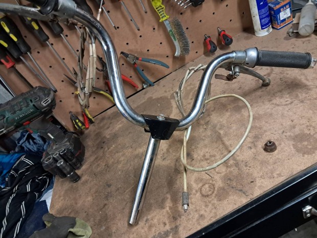 jawa babetta alkatr�szek, korm�ny 