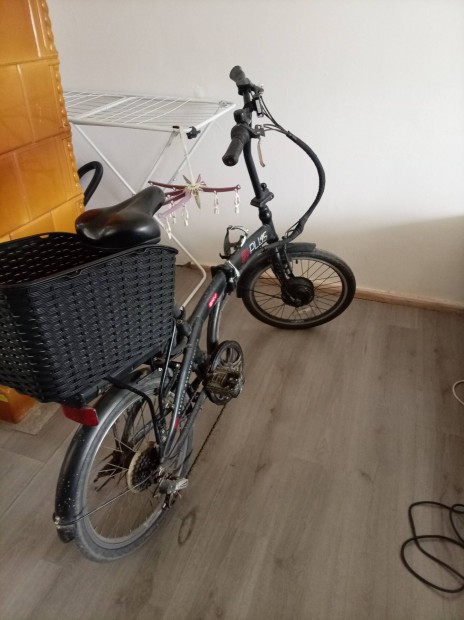 j� �lapot� elektromosbicigli                               