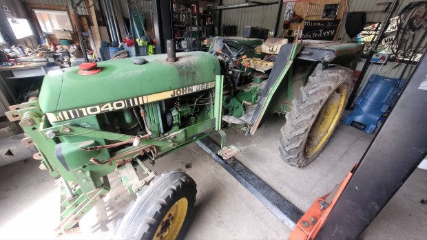 john deere 1040 elad