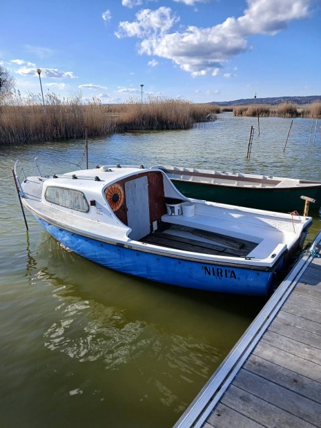 kaj�t�s kishaj� elad�