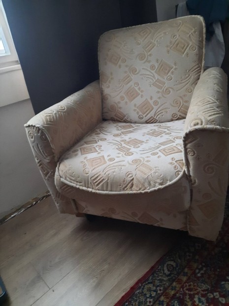 kenyelmes fotelek lefoglalva