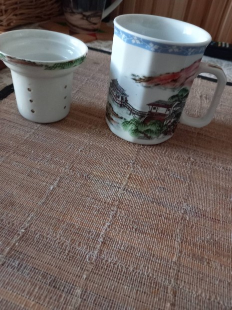 kerámia bögre teaszűrővel