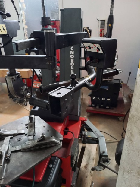 kerékszerelő automata segédkarok szerelővas nélküli