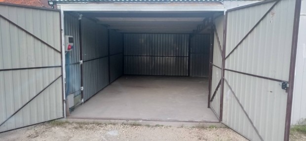 kiad� Telephely a Kereszt�ri �ton 