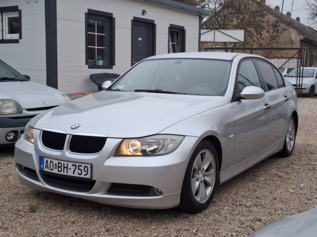 kifogstalan BMW E90 320i 222000km! 2 tulaj 
