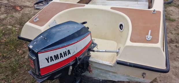 kis sportcsonak 20/25 yamahaval picit foglalkozos.1