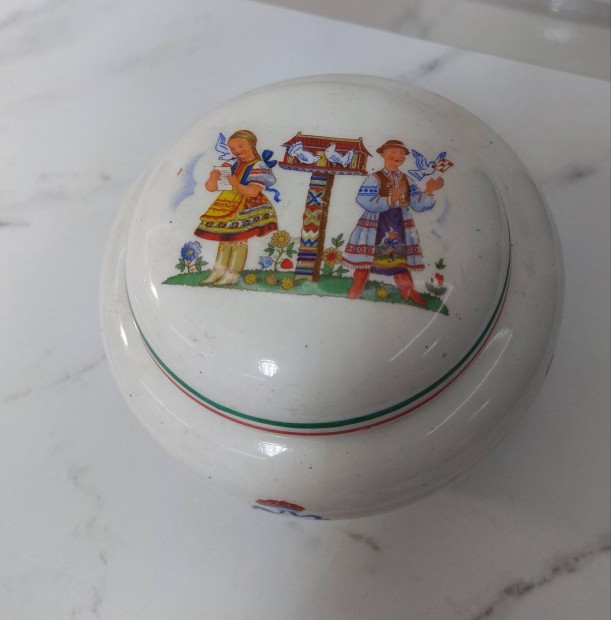 kispesti porceln bonbonier