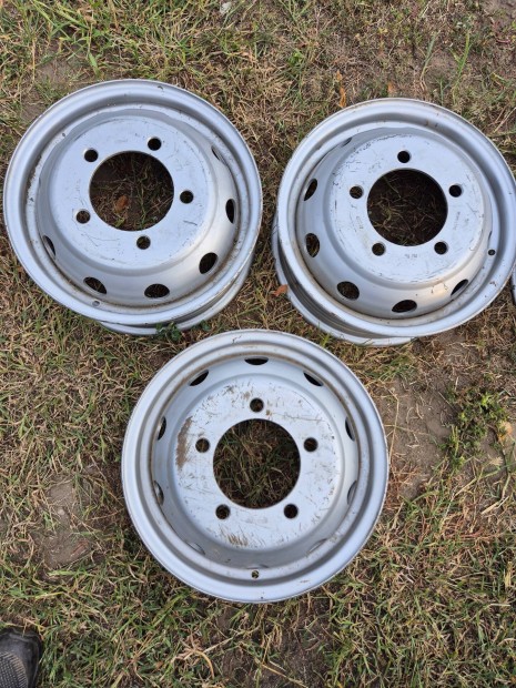 kisteher nissan , peugeot , fiat felni 