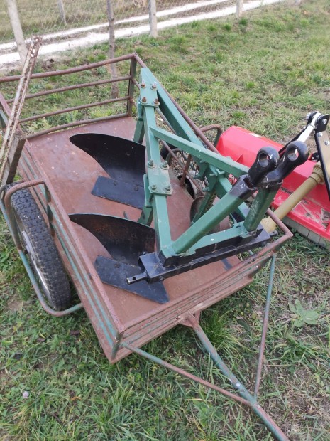 kistraktorhoz eke vas 2-es