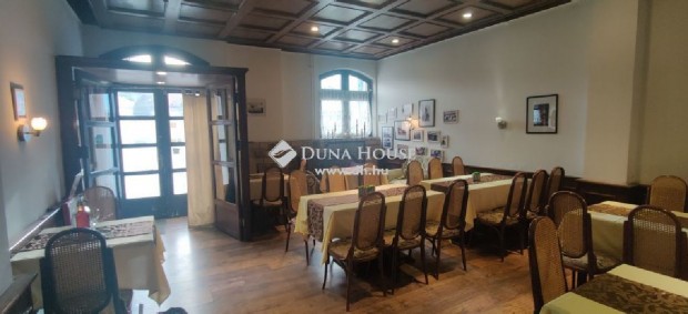 kiv�teles befektet�si lehet�s�g �bud�n, forgalmas helyen